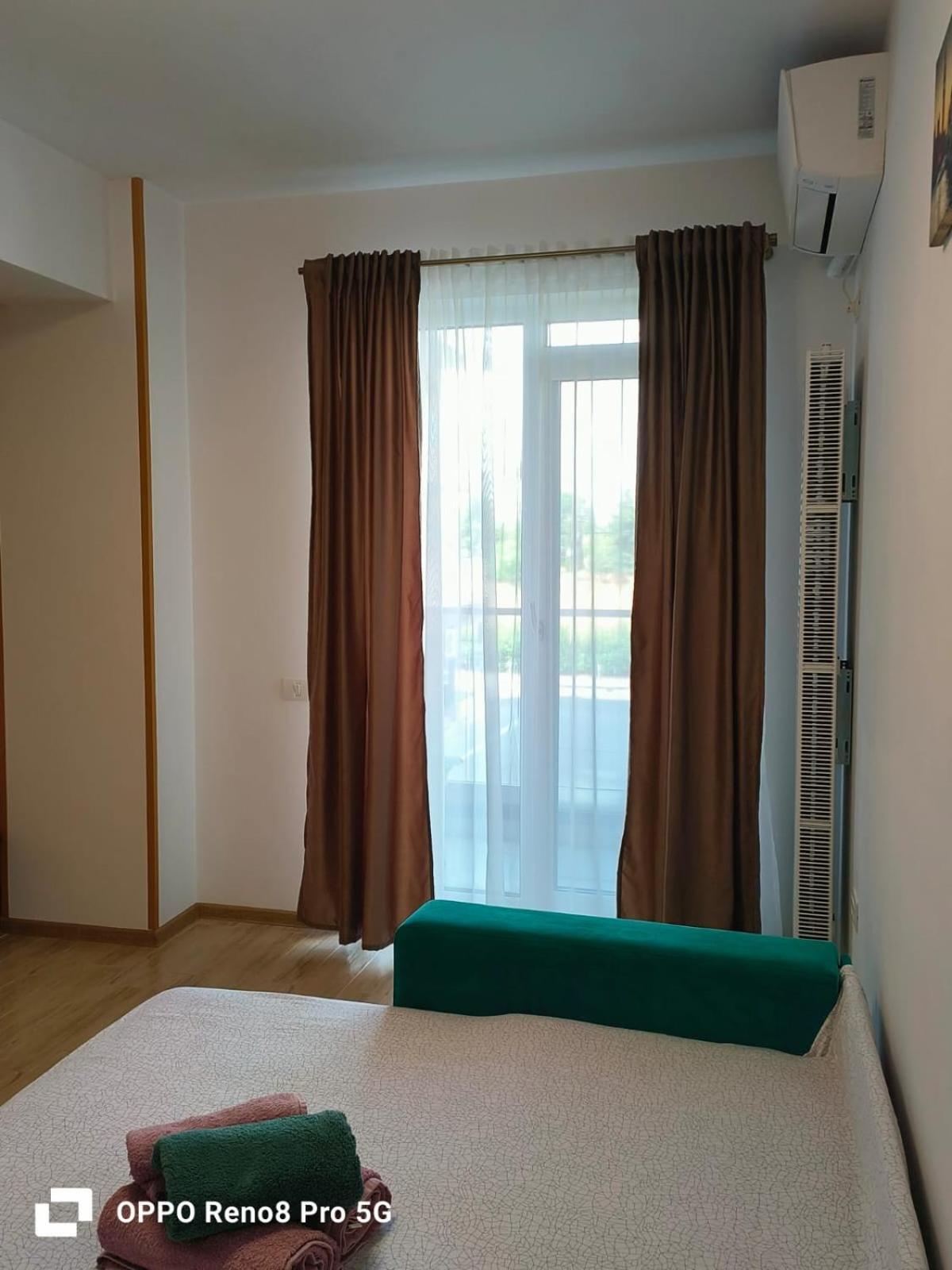 Jeni' S Apartament Констанца Номер фото